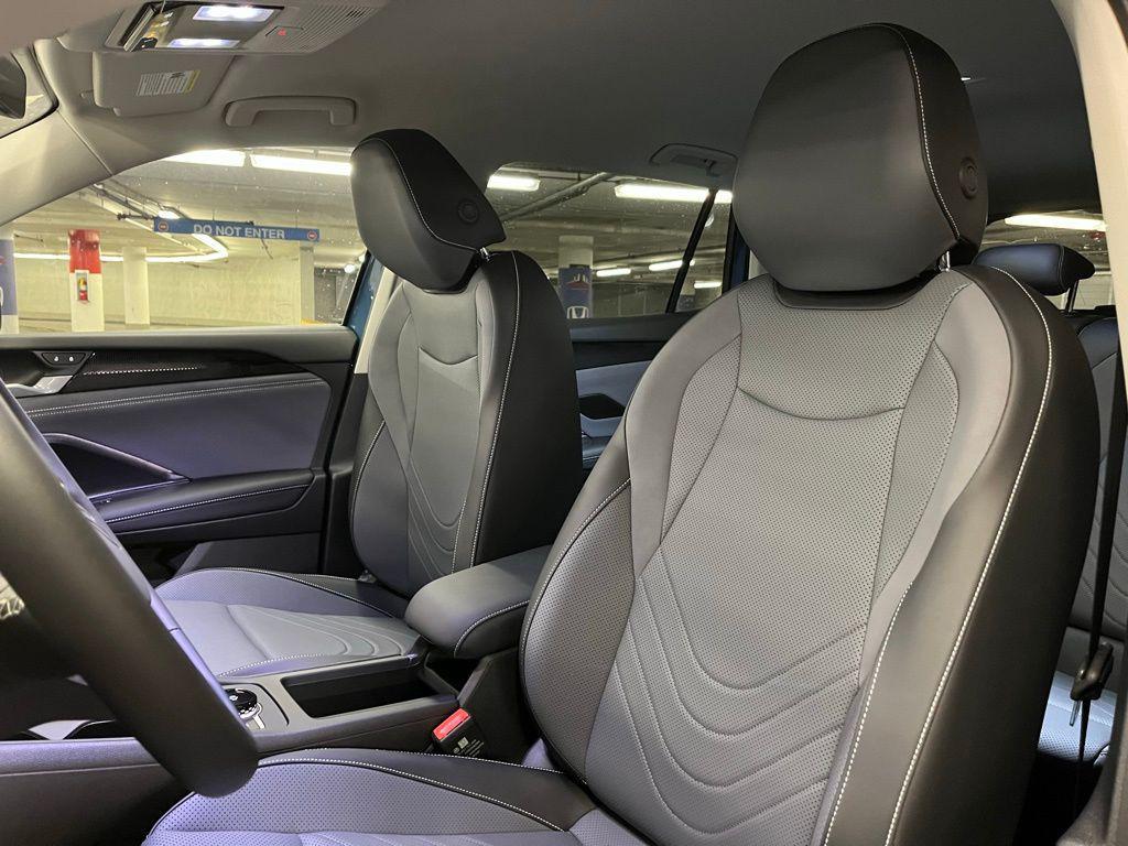 new 2025 Volkswagen Tiguan car, priced at $38,464