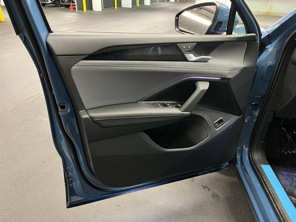 new 2025 Volkswagen Tiguan car, priced at $38,464