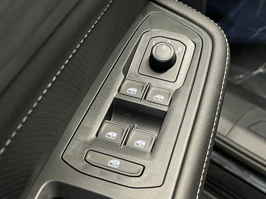 new 2026 Volkswagen Atlas Cross Sport car, priced at $43,021