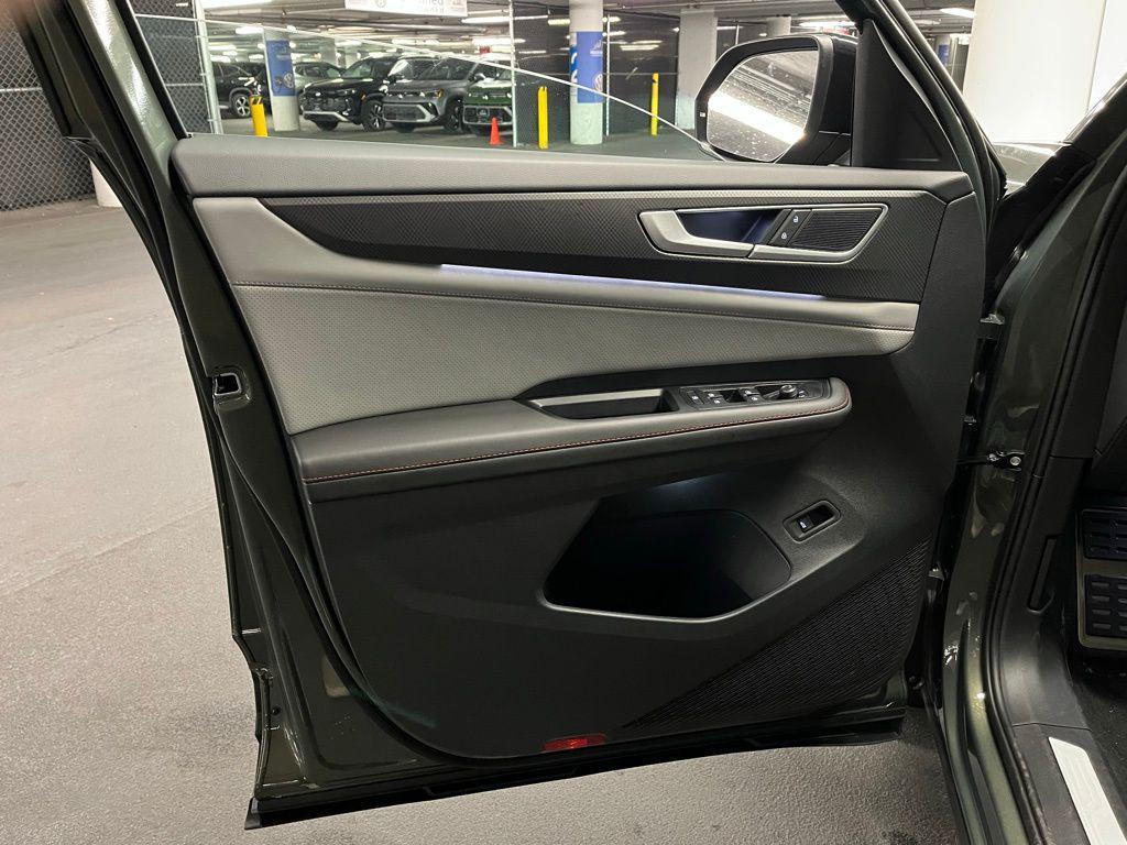 new 2026 Volkswagen Atlas car, priced at $46,663
