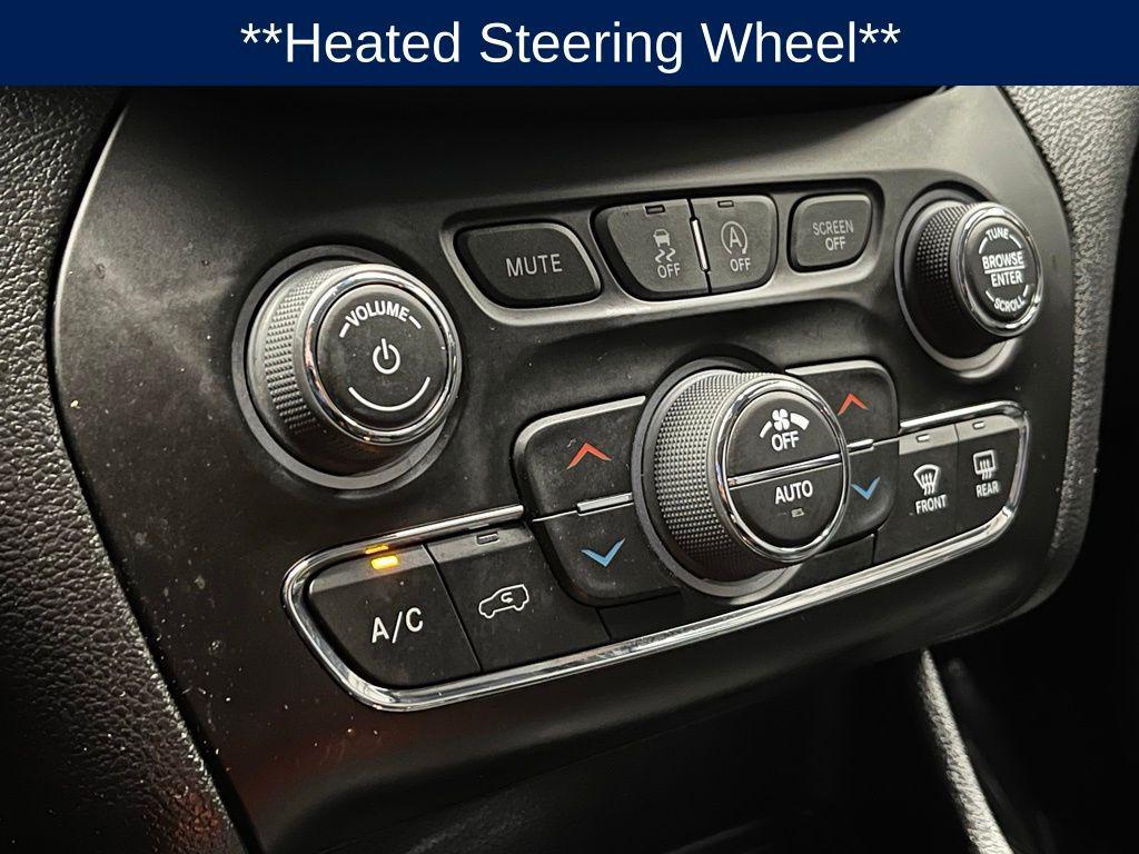 used 2022 Jeep Cherokee car, priced at $21,000