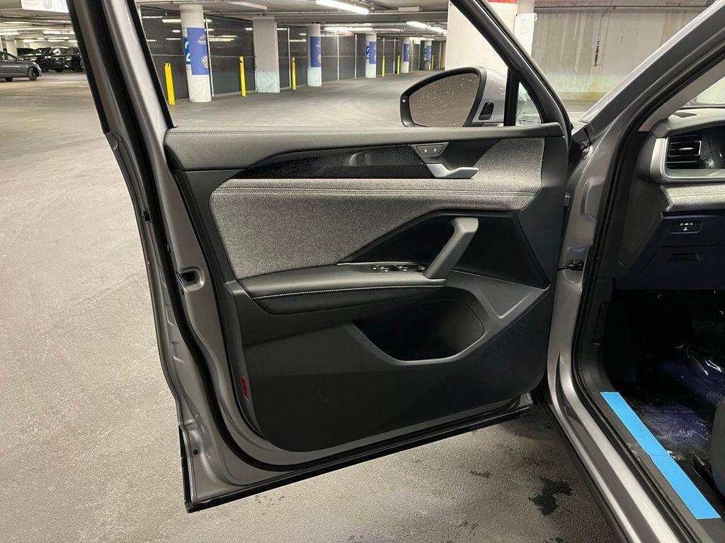 new 2026 Volkswagen Tiguan car, priced at $34,381