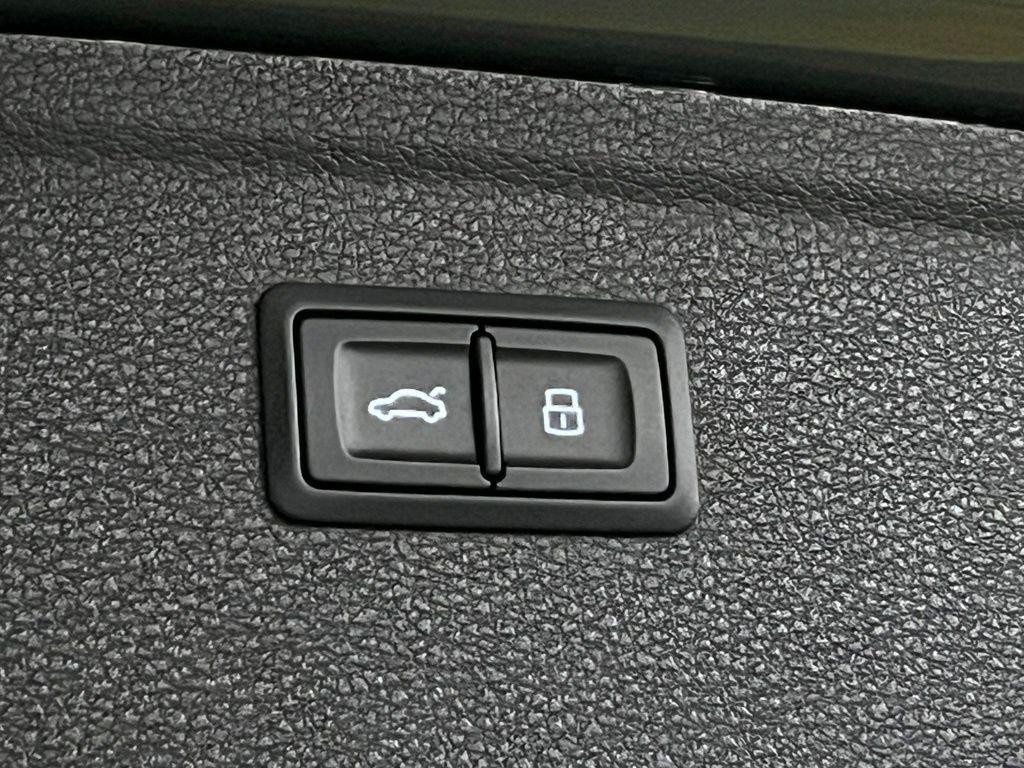 Audi SQ5 view 35
