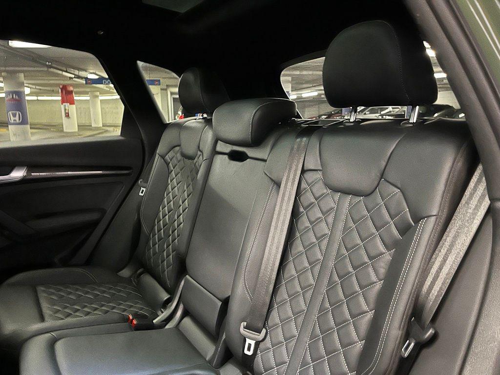 Audi SQ5 view 20