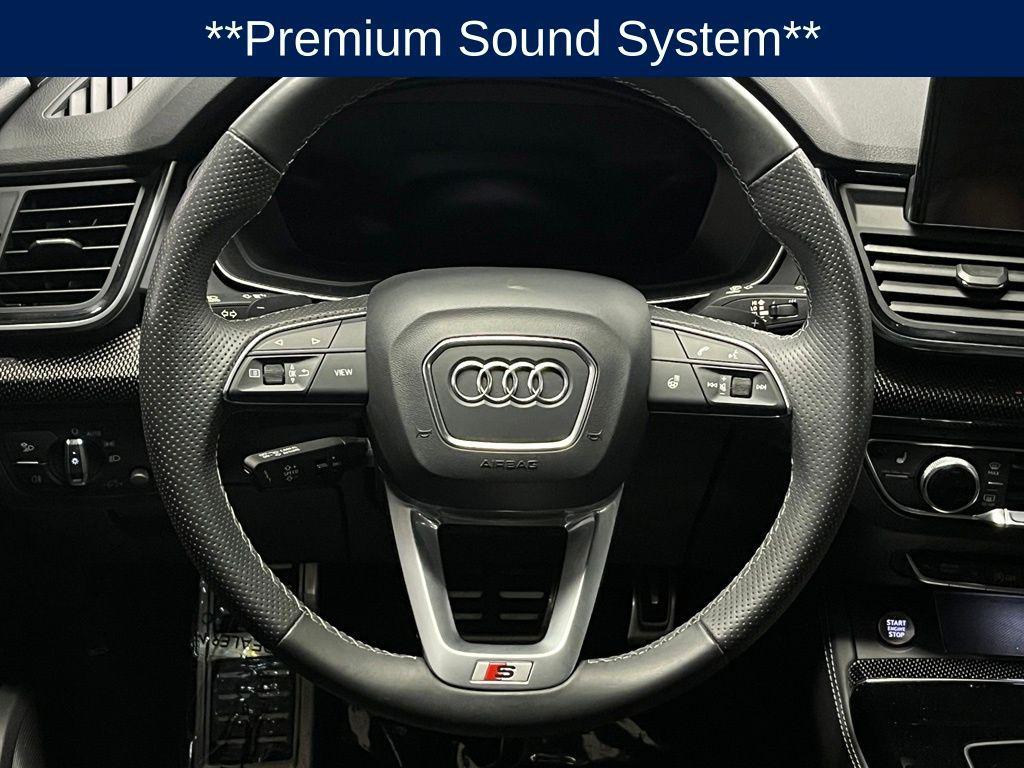 Audi SQ5 view 8