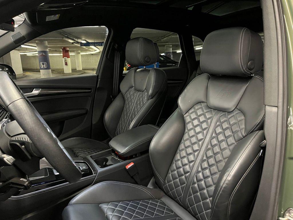 Audi SQ5 view 18