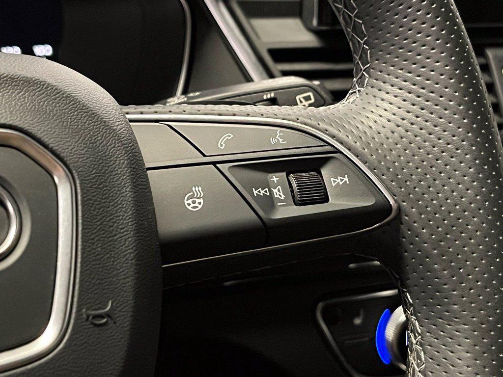 Audi SQ5 view 25