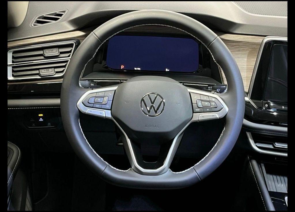 new 2026 Volkswagen Atlas car, priced at $53,052