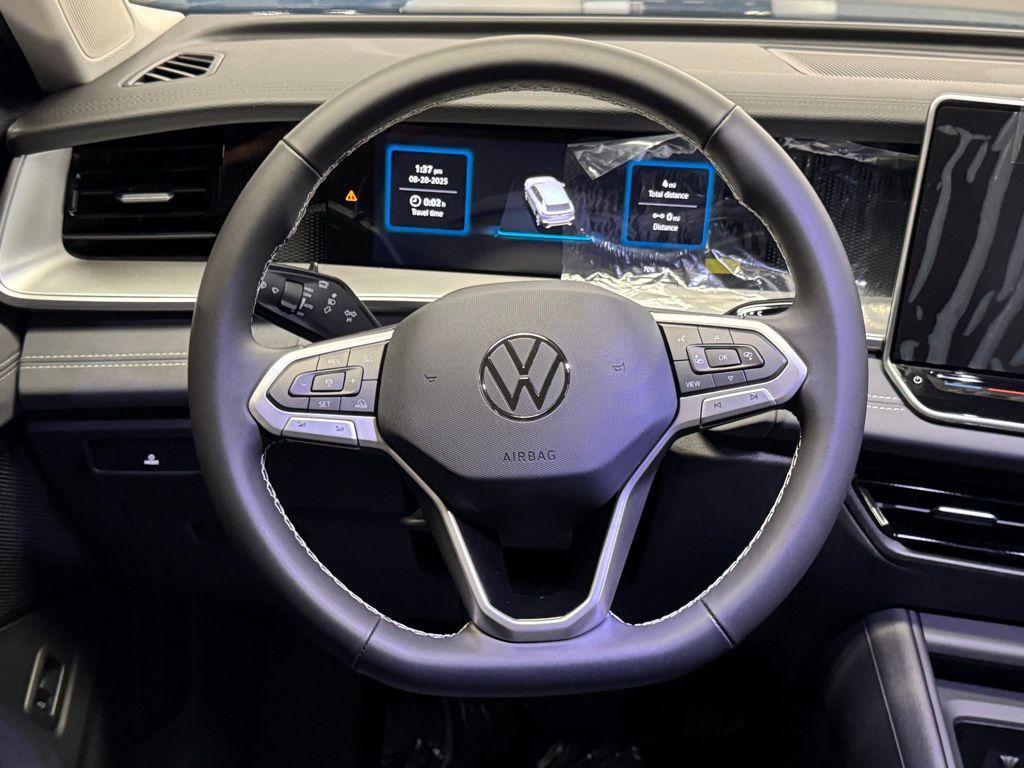 new 2025 Volkswagen Tiguan car, priced at $35,175
