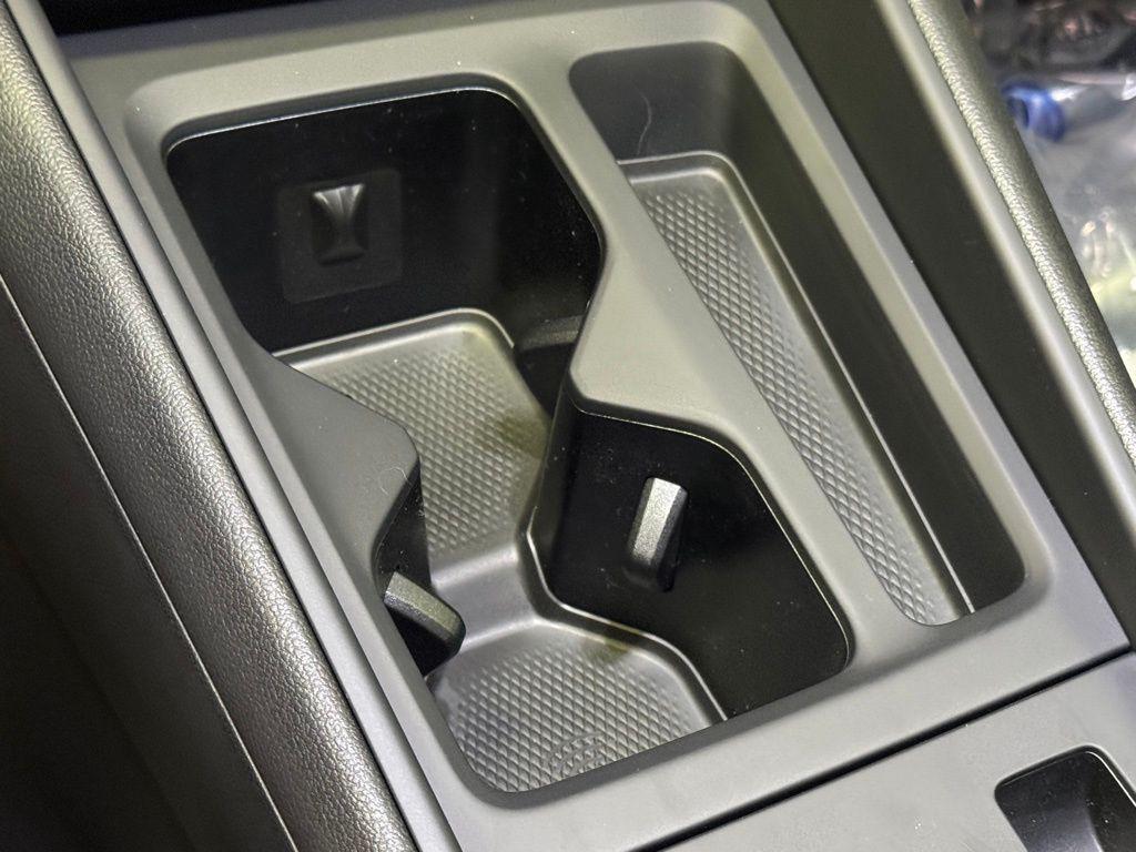 new 2025 Volkswagen Tiguan car, priced at $35,175