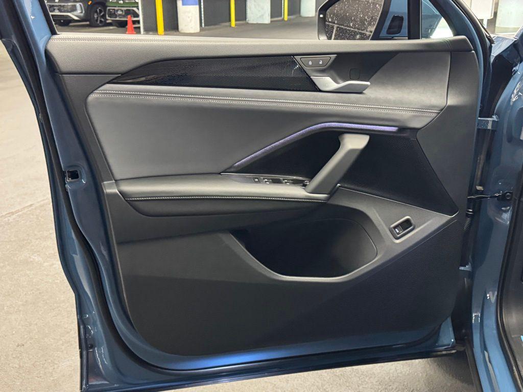 new 2025 Volkswagen Tiguan car, priced at $35,175