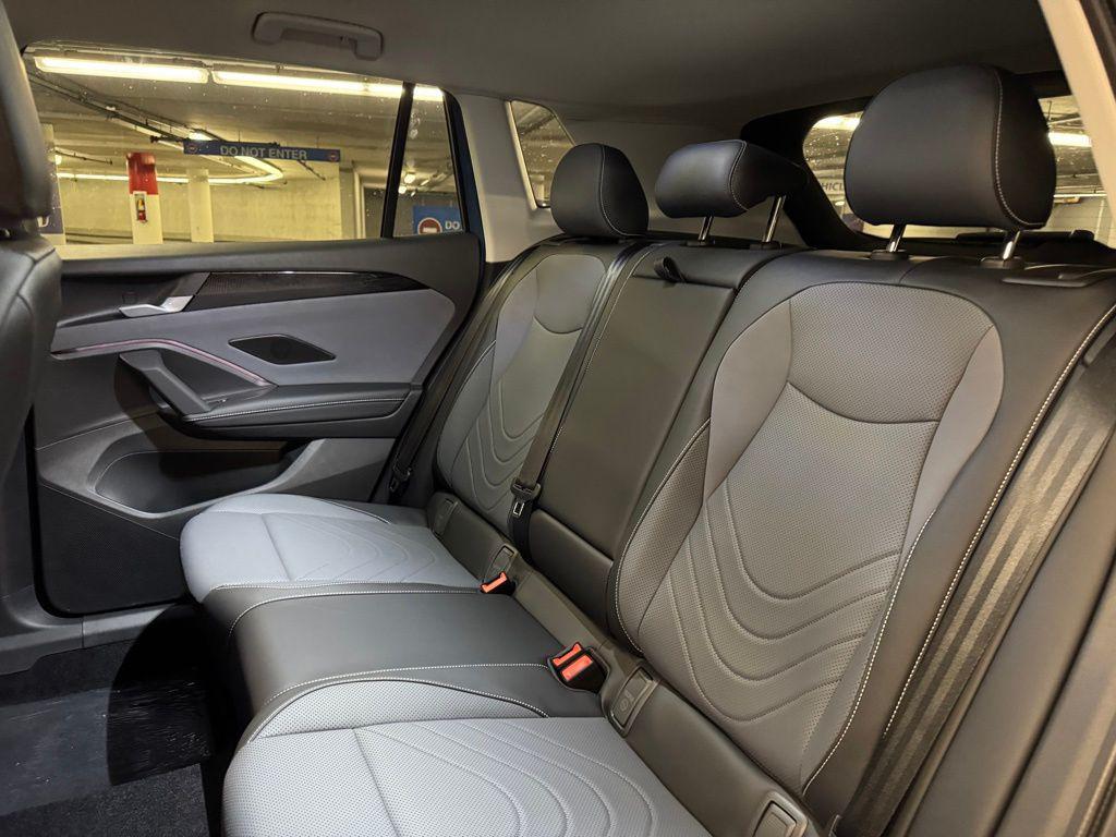 new 2025 Volkswagen Tiguan car, priced at $35,175