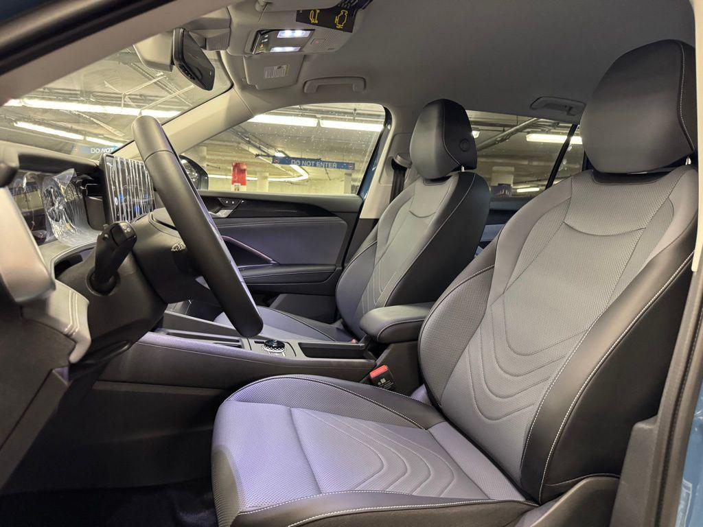 new 2025 Volkswagen Tiguan car, priced at $35,175