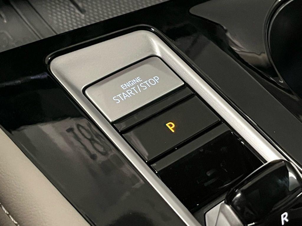 new 2026 Volkswagen Atlas car, priced at $50,531