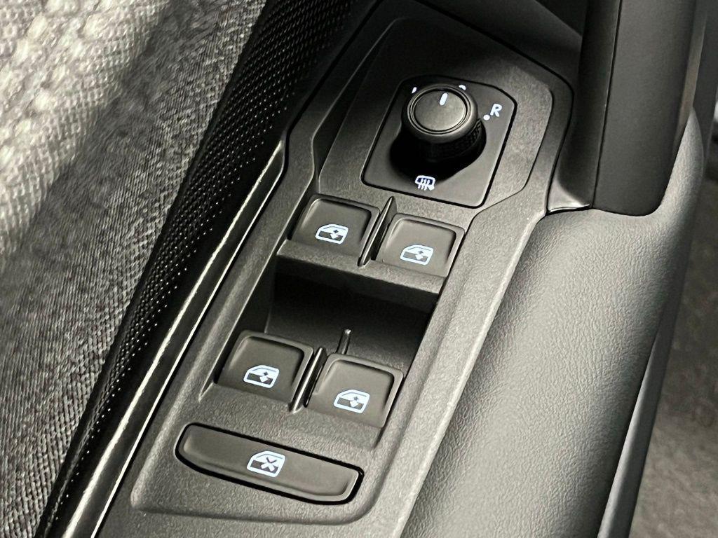 new 2026 Volkswagen Tiguan car, priced at $33,923