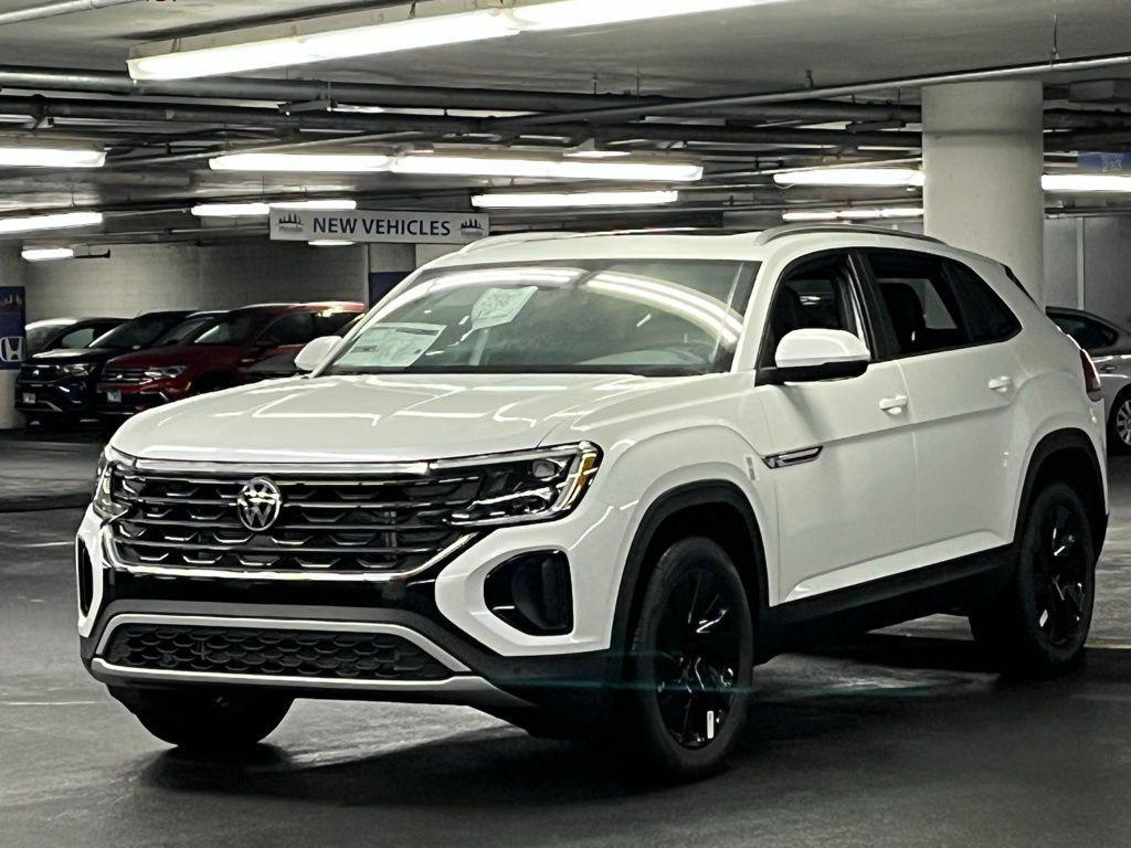 new 2026 Volkswagen Atlas Cross Sport car, priced at $44,438