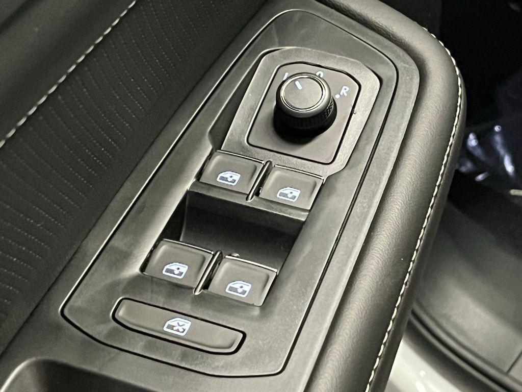 new 2026 Volkswagen Atlas Cross Sport car, priced at $44,438