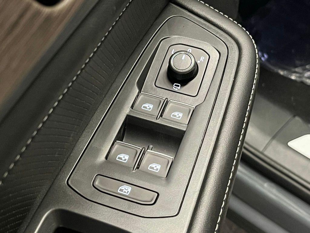 new 2026 Volkswagen Atlas car, priced at $56,216