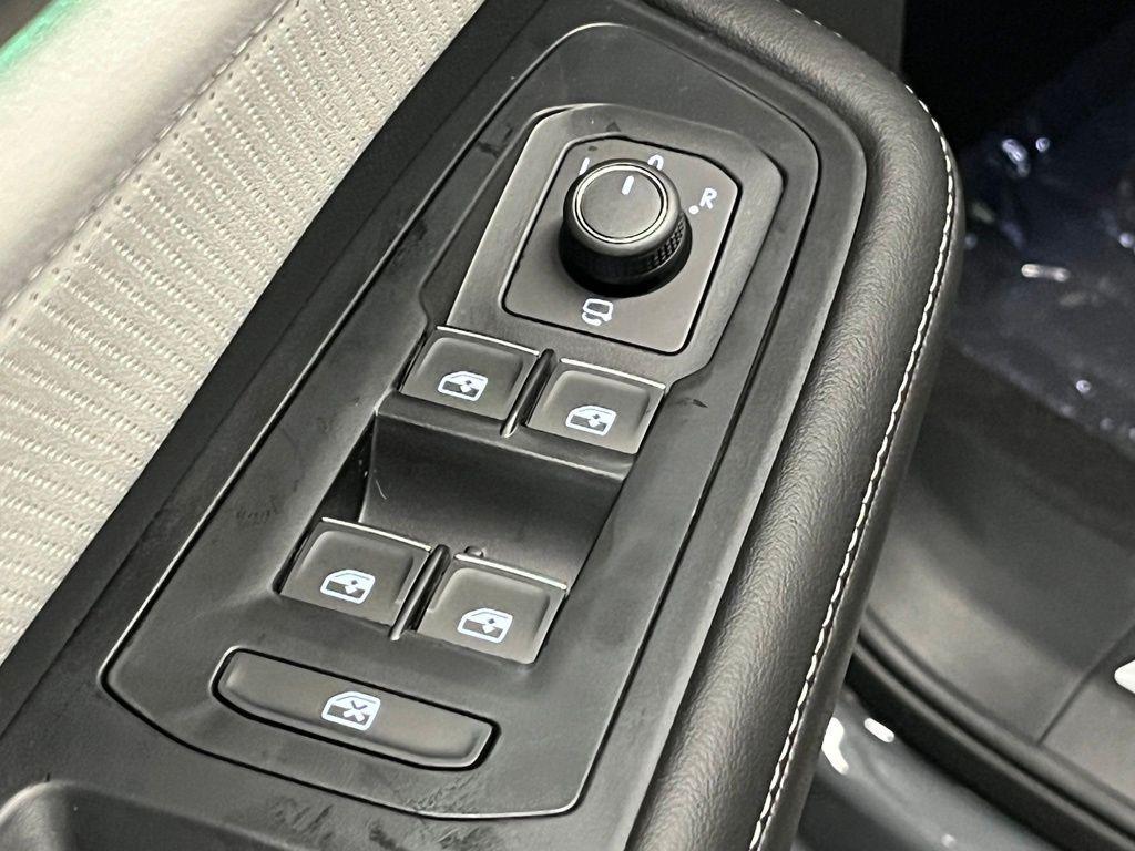 new 2026 Volkswagen Atlas Cross Sport car, priced at $52,010