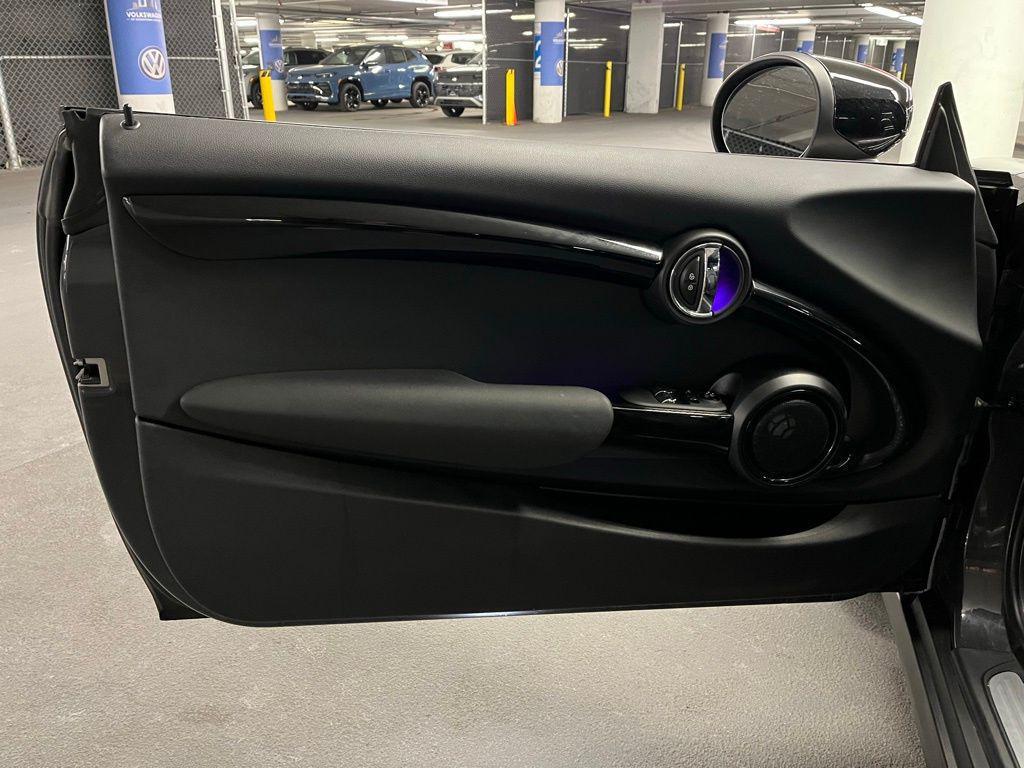 used 2021 MINI Hardtop car, priced at $21,000