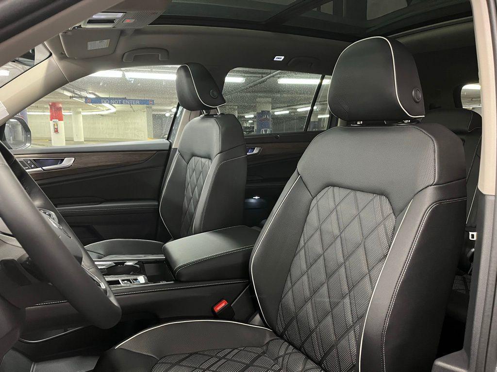 new 2026 Volkswagen Atlas car, priced at $55,792