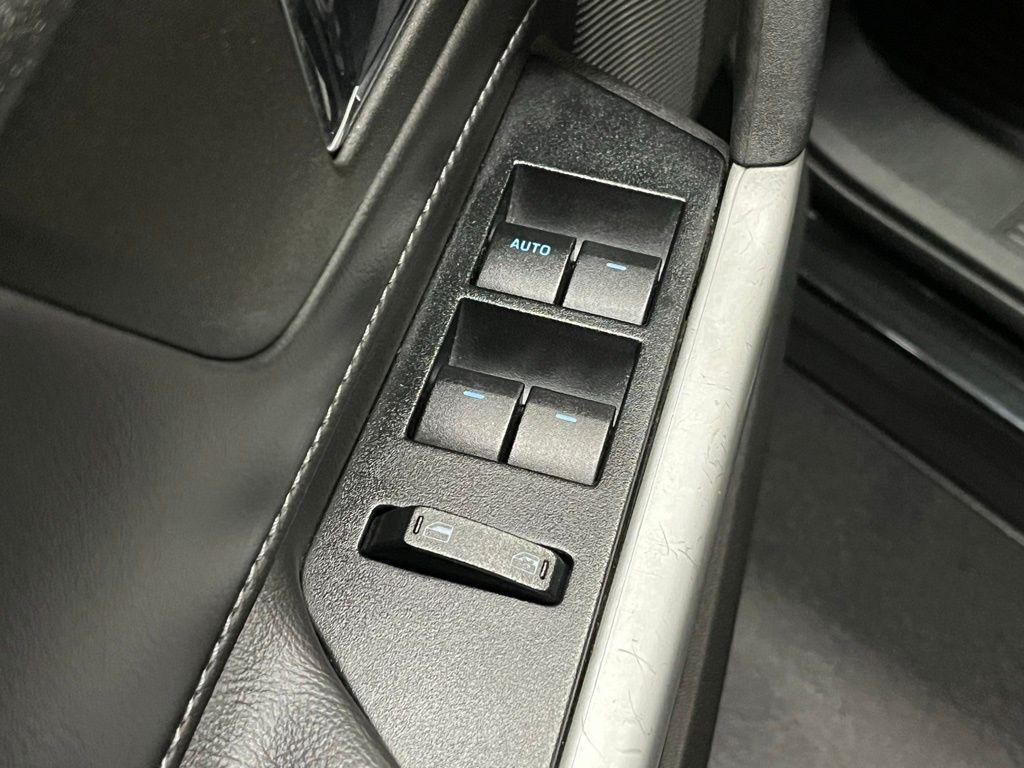 2013 Tuxedo Black Metallic Ford Edge