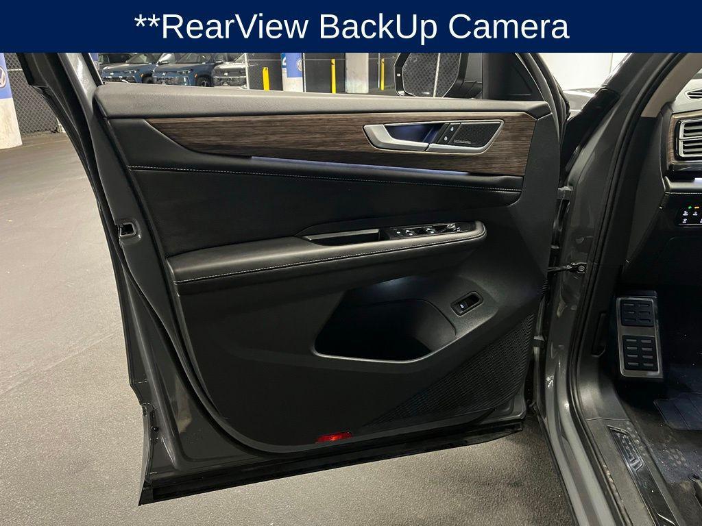 used 2025 Volkswagen Atlas car, priced at $44,912