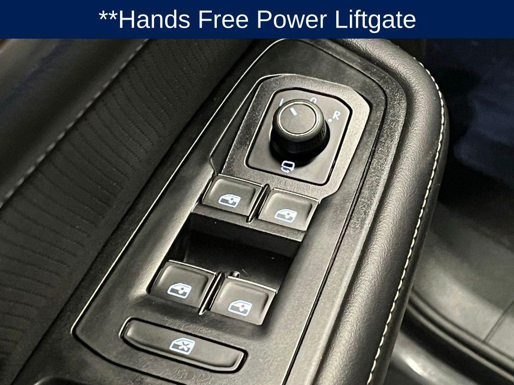 used 2025 Volkswagen Atlas car, priced at $44,912