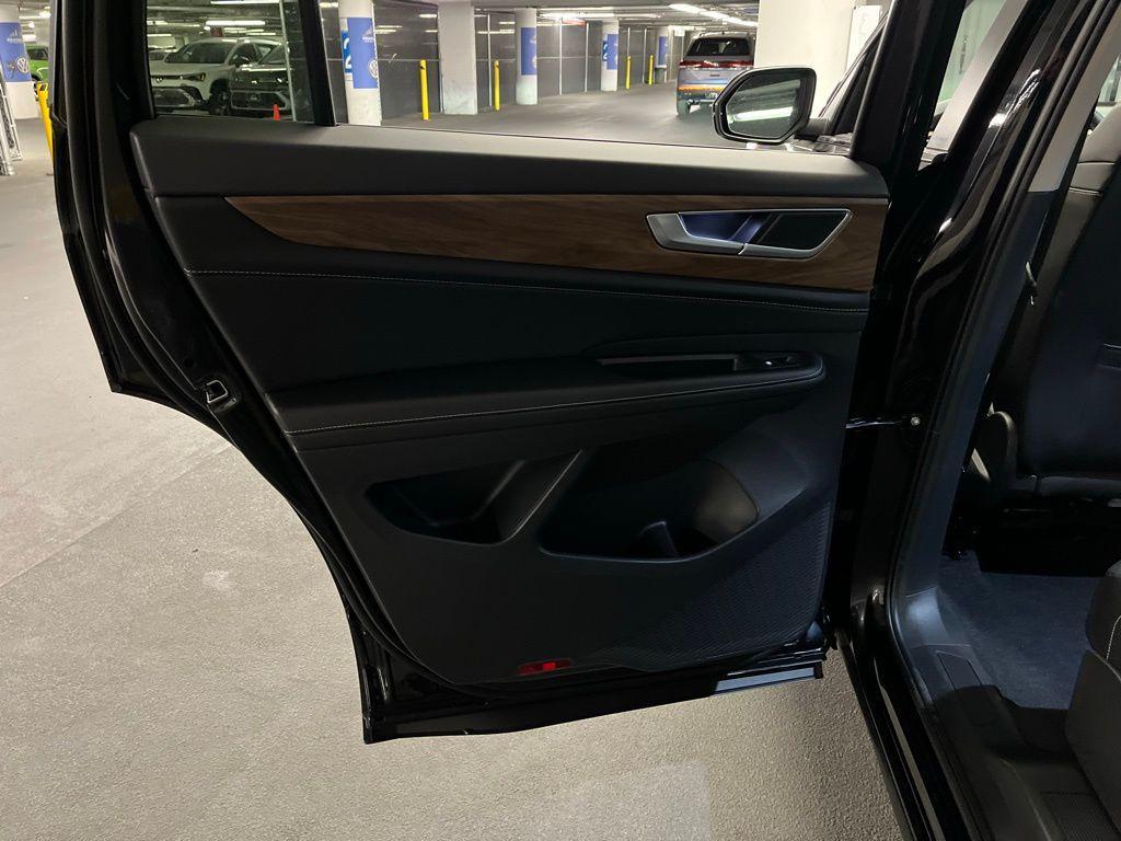 new 2026 Volkswagen Atlas car, priced at $48,993