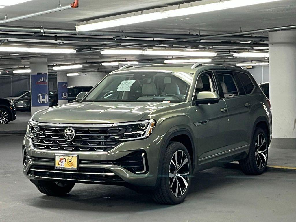 new 2026 Volkswagen Atlas car, priced at $52,911