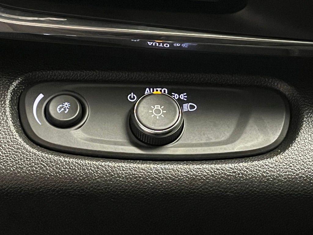 used 2024 Buick Envista car, priced at $22,912