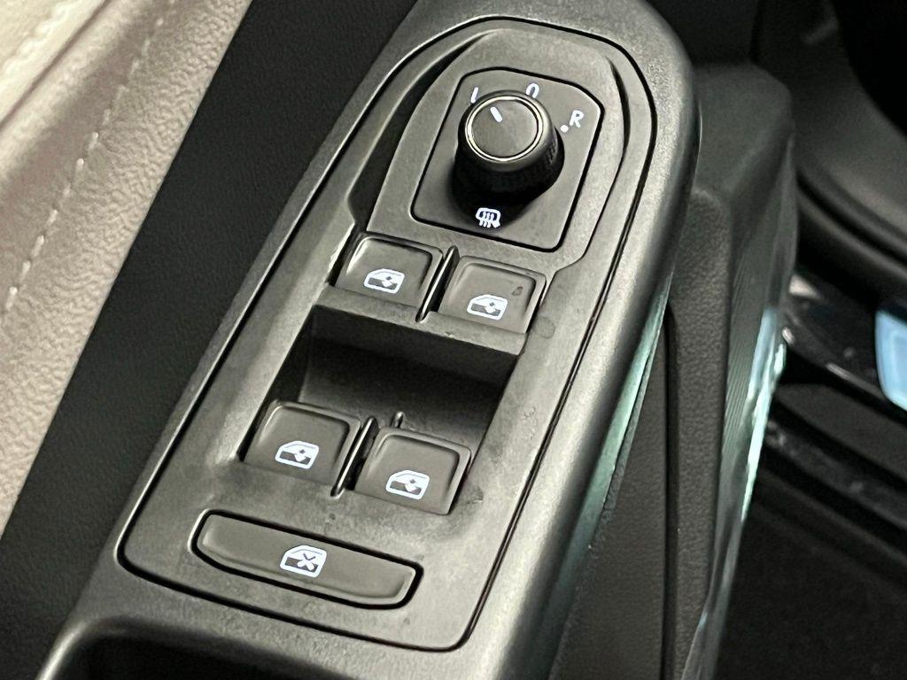 new 2026 Volkswagen Taos car, priced at $35,923
