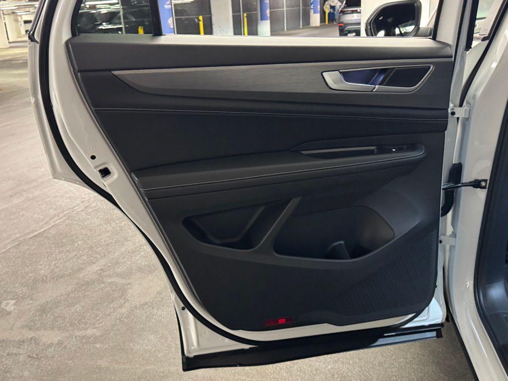 new 2026 Volkswagen Atlas Cross Sport car, priced at $42,731