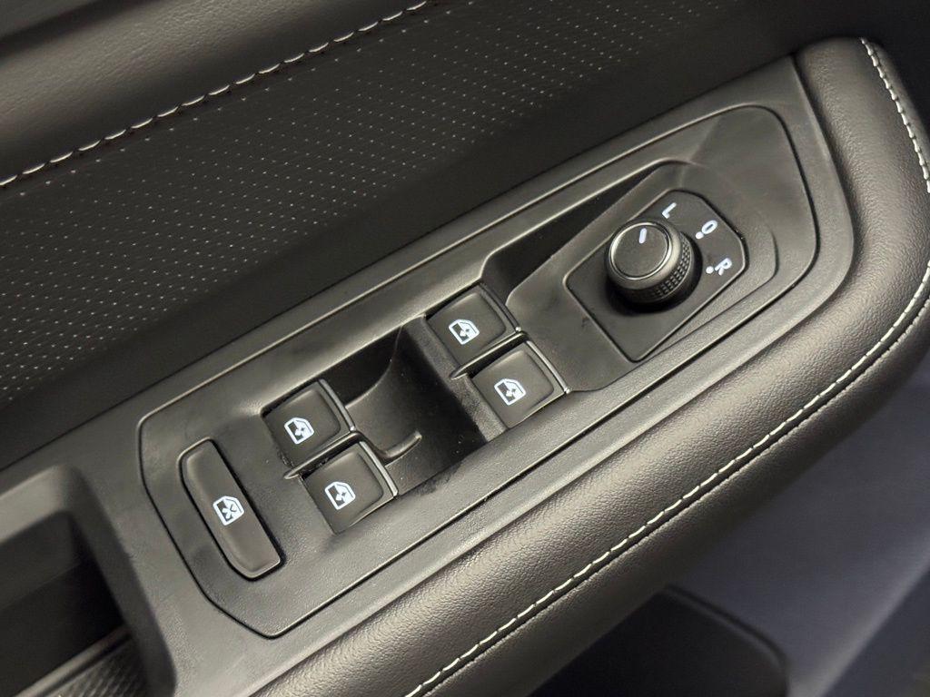 new 2026 Volkswagen Atlas Cross Sport car, priced at $42,731