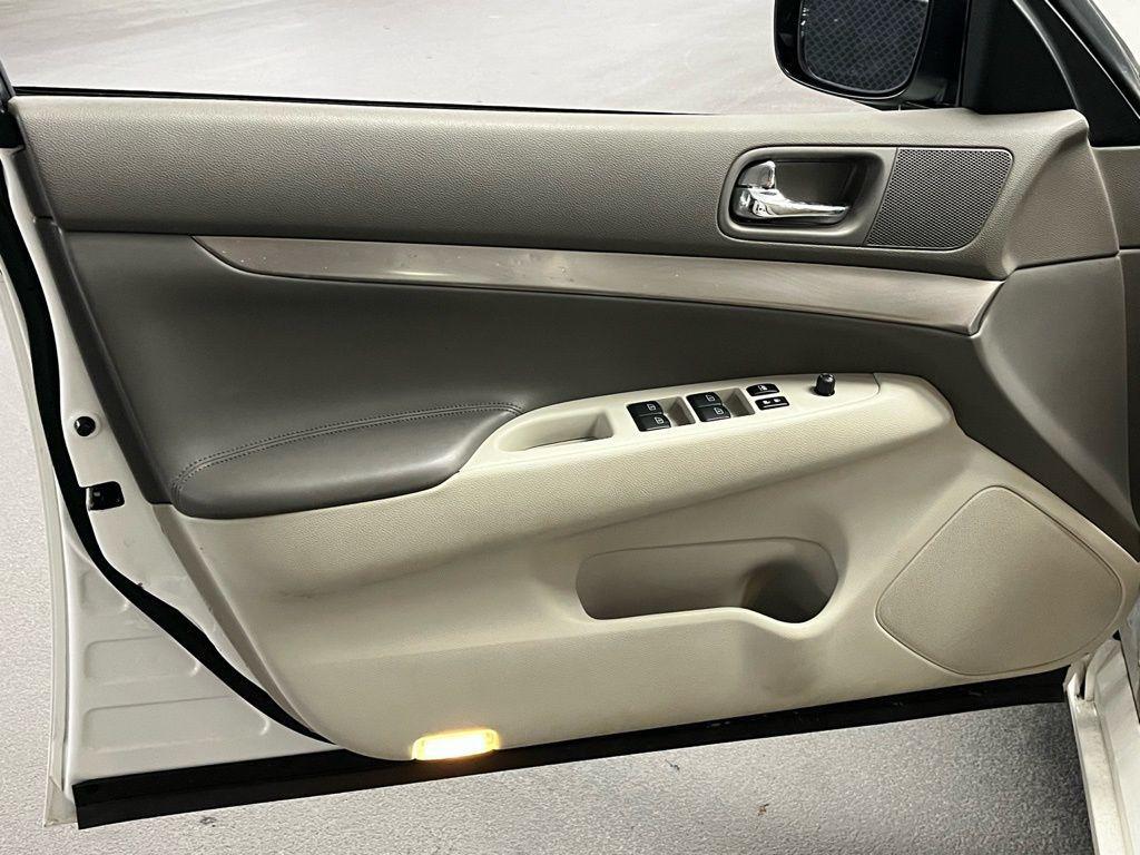 used 2015 INFINITI Q40 car, priced at $15,000