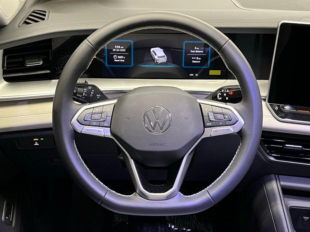 new 2025 Volkswagen Tiguan car, priced at $34,308