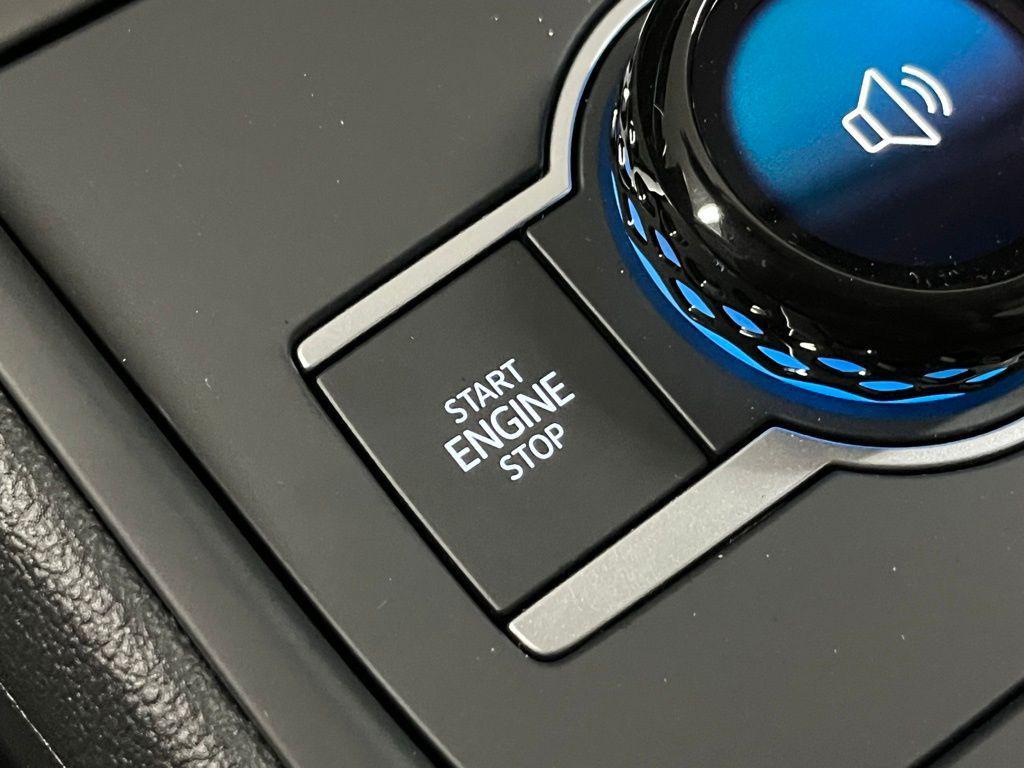 new 2025 Volkswagen Tiguan car, priced at $34,308