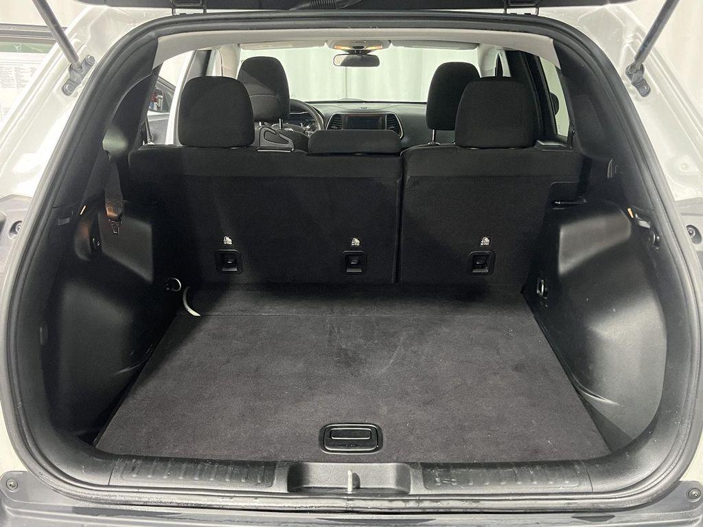 used 2019 Jeep Cherokee car, priced at $9,441