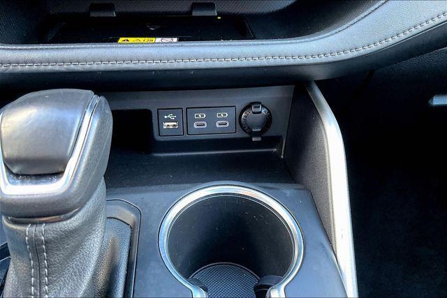used 2023 Toyota Highlander car, priced at $32,647
