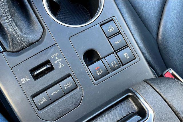 used 2023 Toyota Highlander car, priced at $32,647