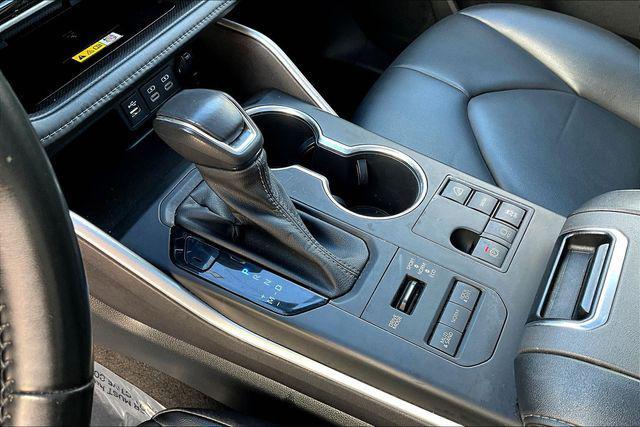 used 2023 Toyota Highlander car, priced at $32,647