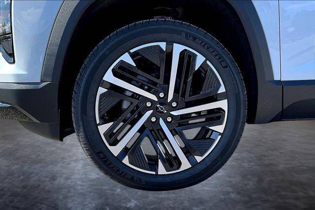 new 2026 Chevrolet Equinox car, priced at $38,757