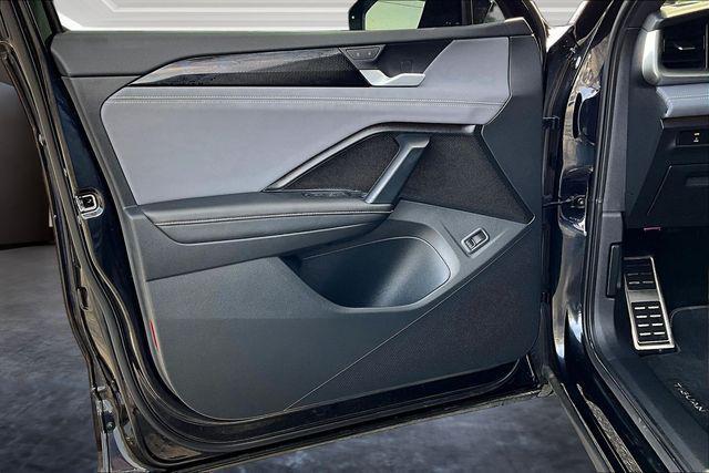 used 2025 Volkswagen Tiguan car, priced at $34,320