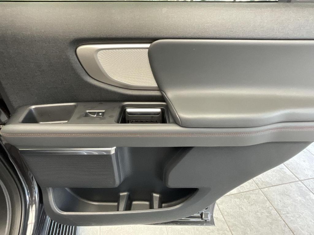 new 2025 Ford Expedition car, priced at $72,840