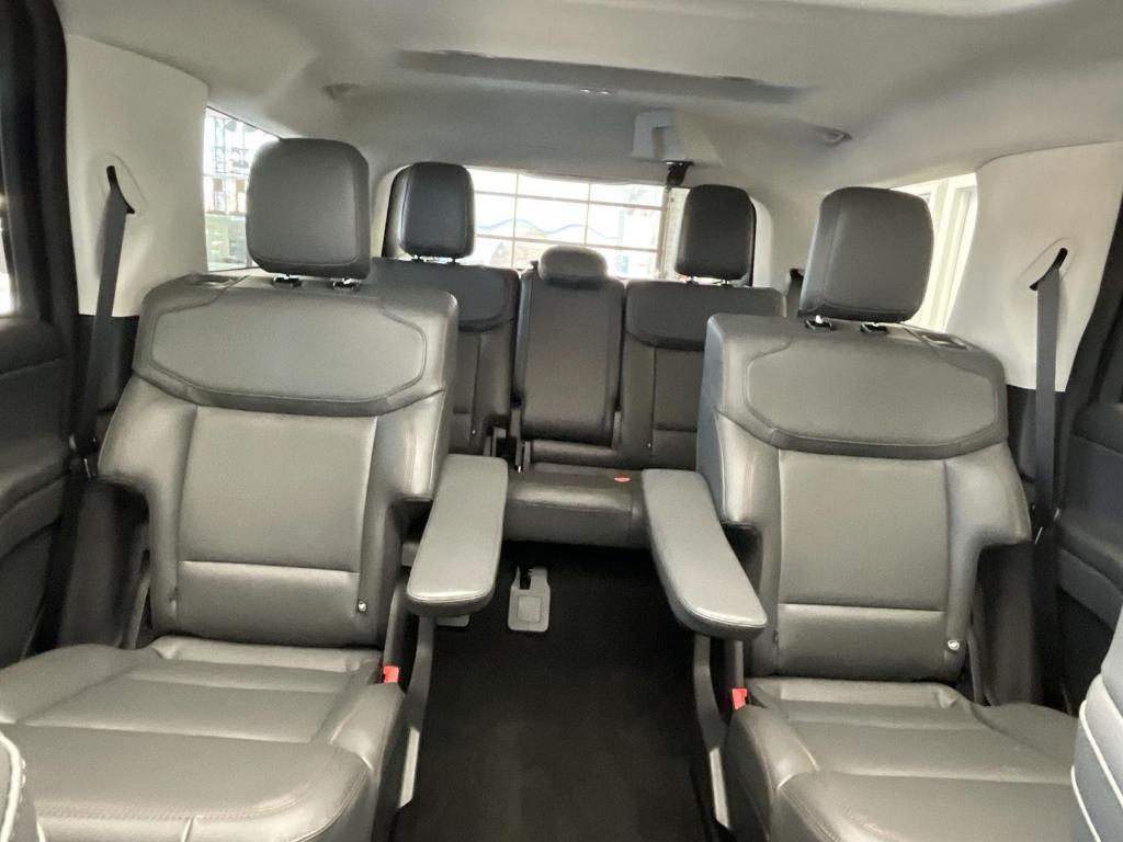 new 2025 Ford Expedition car, priced at $72,840