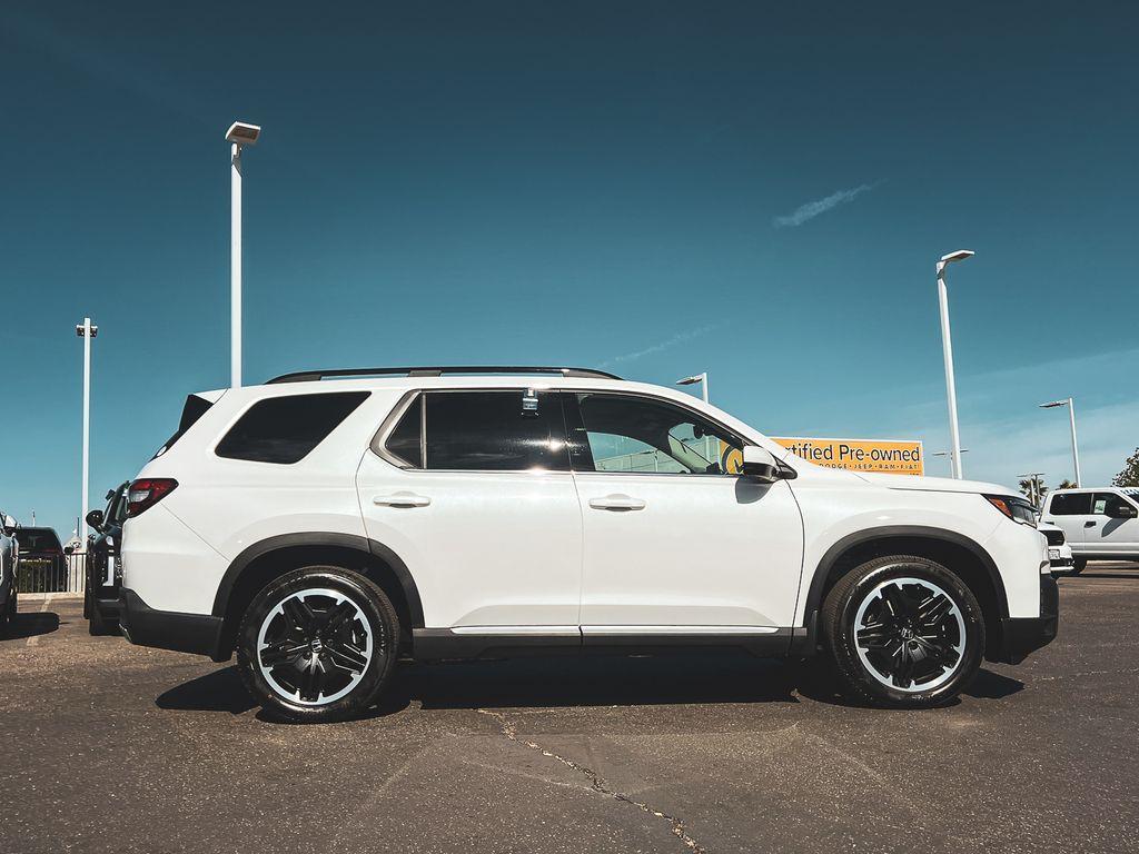 new 2026 Honda Pilot car, priced at $54,245
