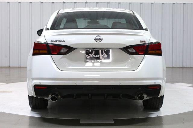 new 2025 Nissan Altima car, priced at $27,753