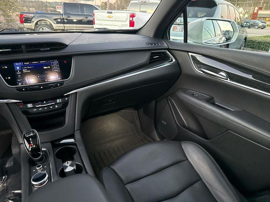 used 2020 Cadillac XT5 car, priced at $17,995