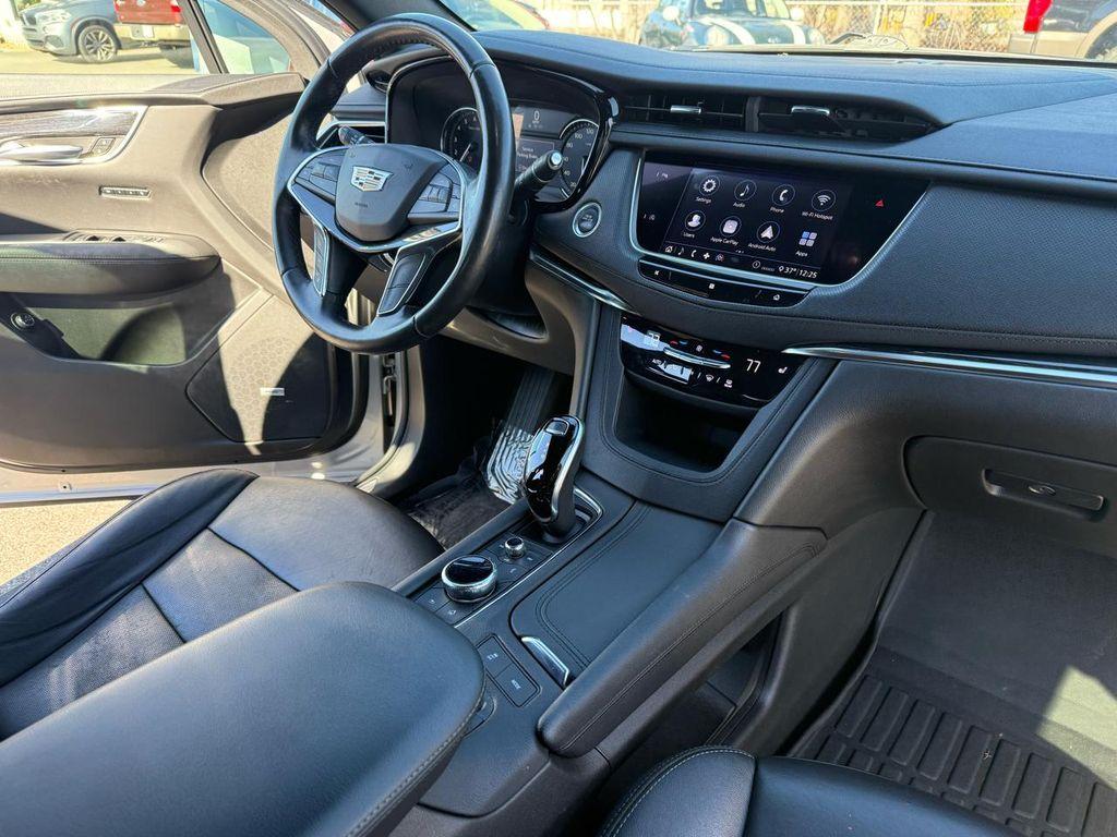 used 2020 Cadillac XT5 car, priced at $17,995