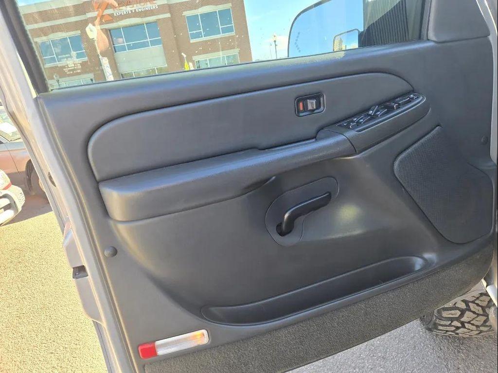 used 2005 GMC Sierra 2500 car, priced at $13,900